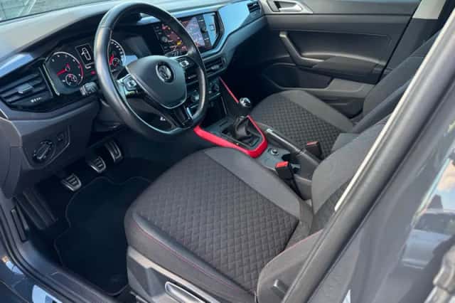 Volkswagen Polo (2019) thumbnail 2