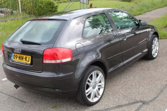 Audi A3 (2004) thumbnail 3