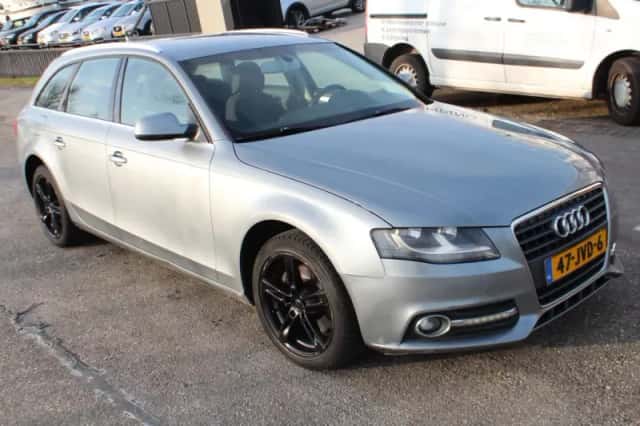 Audi A4 (2009) thumbnail 2