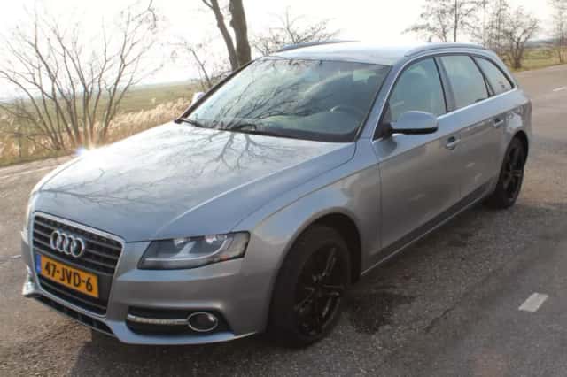 Audi A4 (2009) thumbnail 5