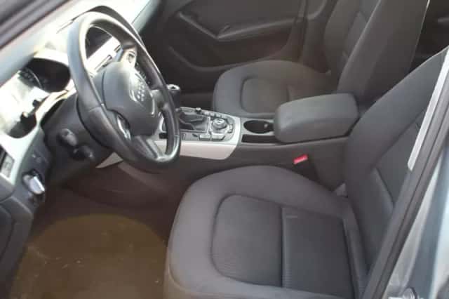 Audi A4 (2009) thumbnail 6
