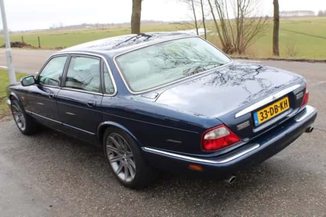Jaguar XJ (1999) thumbnail 3