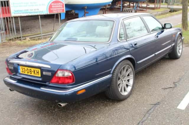 Jaguar XJ (1999) thumbnail 4