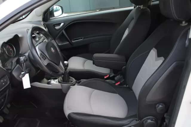 Alfa Romeo MiTo (2014) thumbnail 6