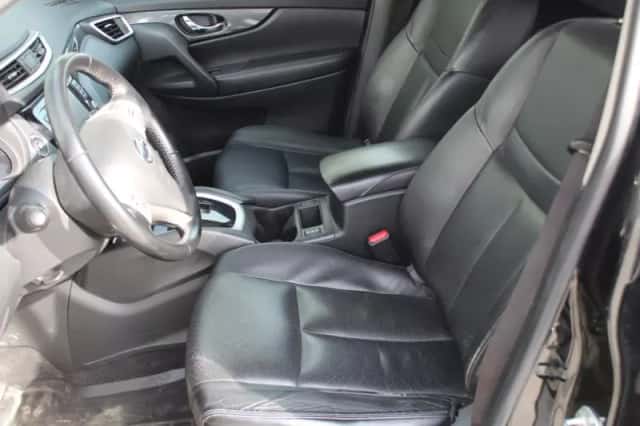 Nissan X-Trail (2015) thumbnail 6