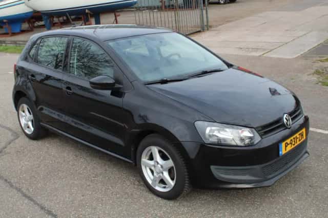 Volkswagen Polo (2012) thumbnail 2