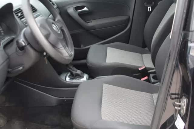 Volkswagen Polo (2012) thumbnail 6