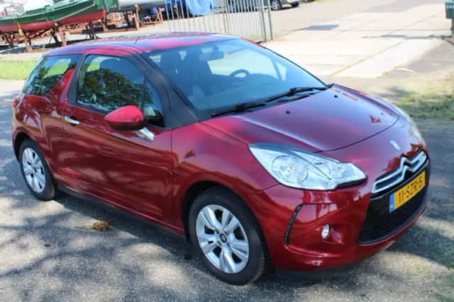 Citroën DS3 (2012) thumbnail 2