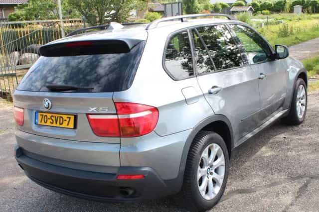 BMW X5 (2008) thumbnail 3