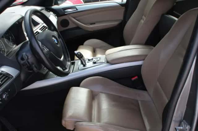 BMW X5 (2008) thumbnail 6