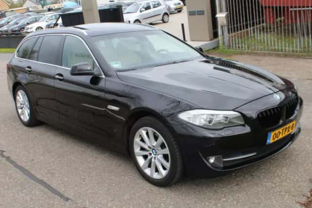 BMW 5-Serie (2011) thumbnail 2