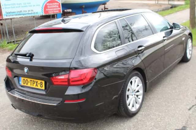 BMW 5-Serie (2011) thumbnail 3