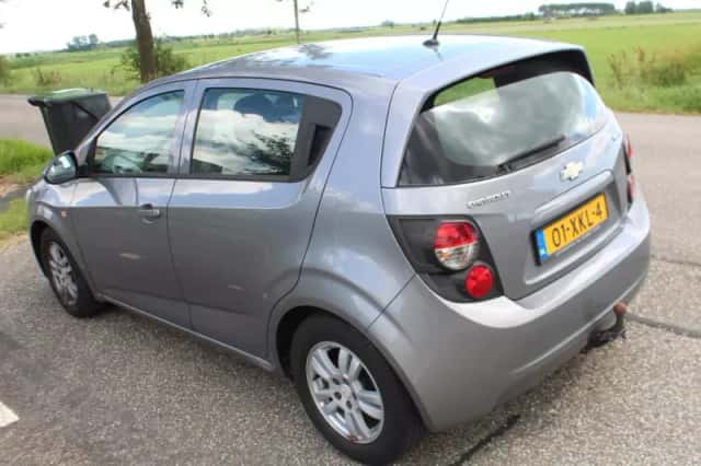 Chevrolet Aveo (2012) thumbnail 3