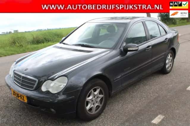 Mercedes-Benz C-Klasse (2002) thumbnail 1