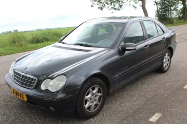 Mercedes-Benz C-Klasse (2002) thumbnail 5