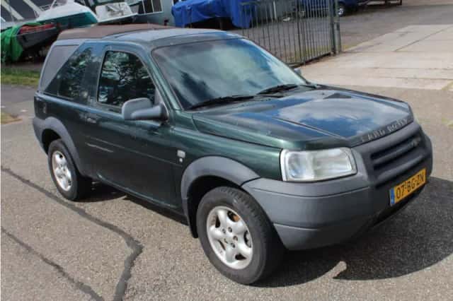 Land Rover Freelander (2003) thumbnail 2