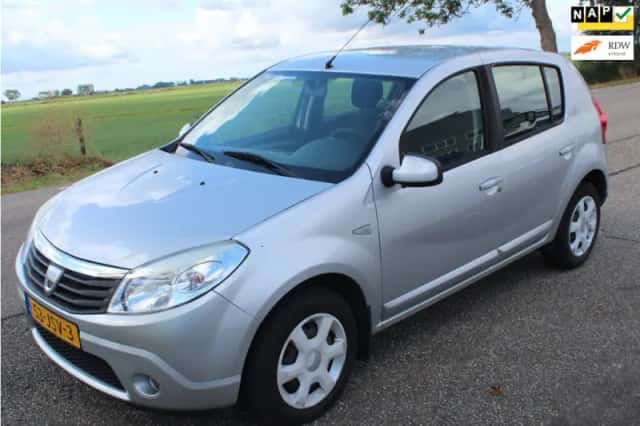 Dacia Sandero (2009) thumbnail 1