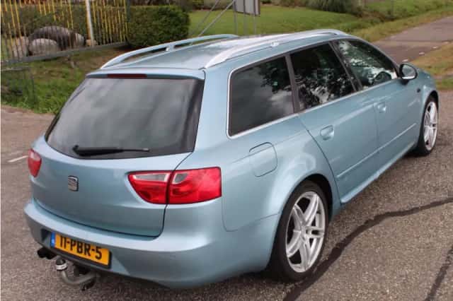 SEAT Exeo (2011) thumbnail 4