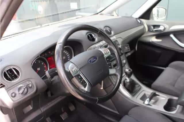 Ford S-Max (2007) thumbnail 5