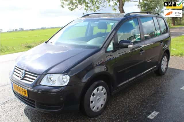 Volkswagen Touran (2005) thumbnail 1