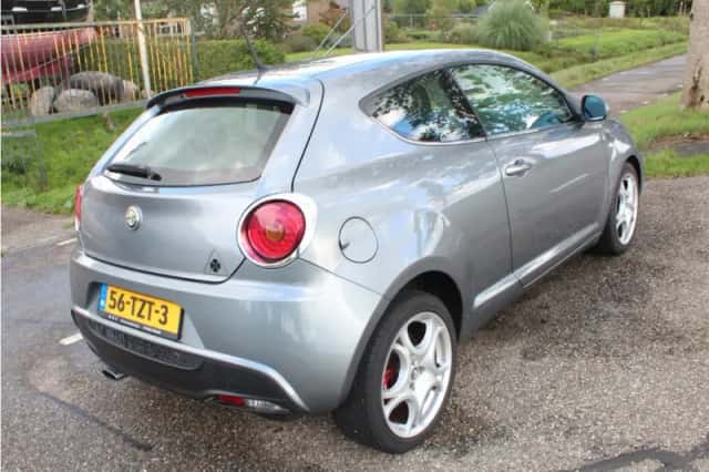 Alfa Romeo MiTo (2012) thumbnail 3