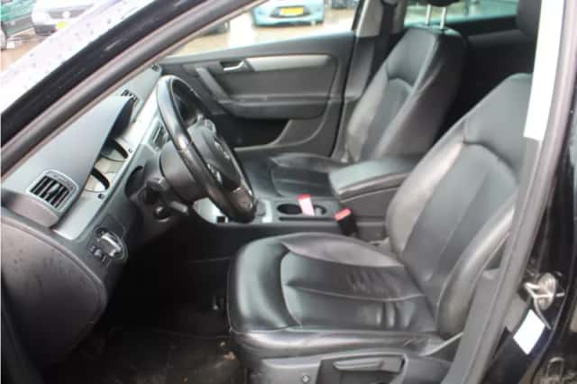 Volkswagen Passat (2014) thumbnail 5