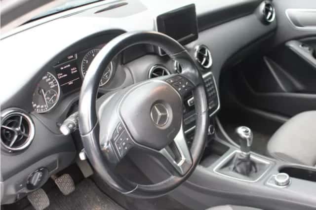 Mercedes-Benz A-Klasse (2013) thumbnail 6