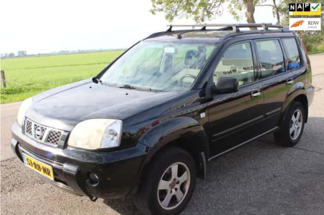Nissan X-Trail (2005) thumbnail 1