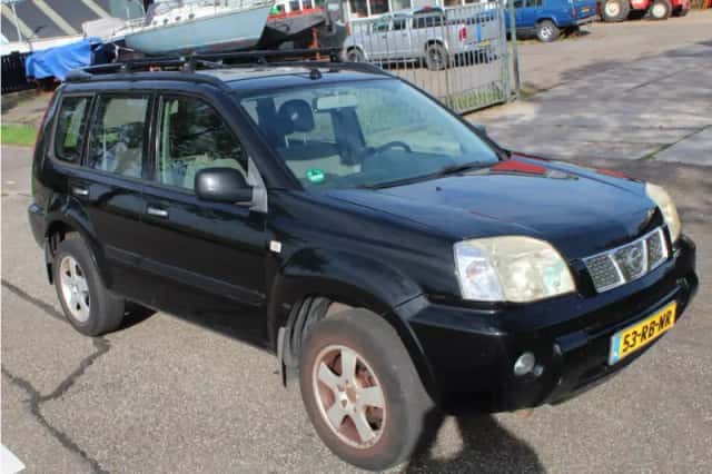 Nissan X-Trail (2005) thumbnail 2