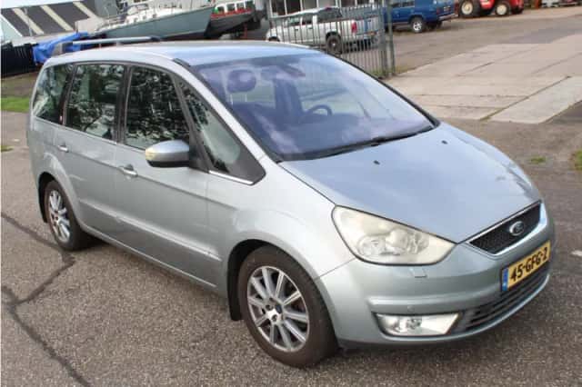Ford Galaxy (2008) thumbnail 2