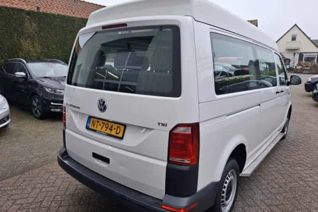 Volkswagen Transporter (2017) thumbnail 6