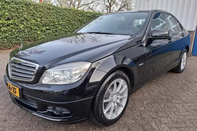 Mercedes-Benz C-Klasse (2010) thumbnail 1
