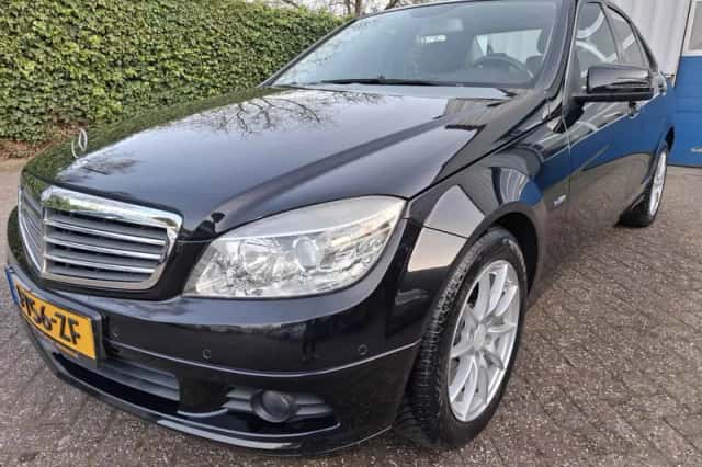 Mercedes-Benz C-Klasse (2010) thumbnail 2