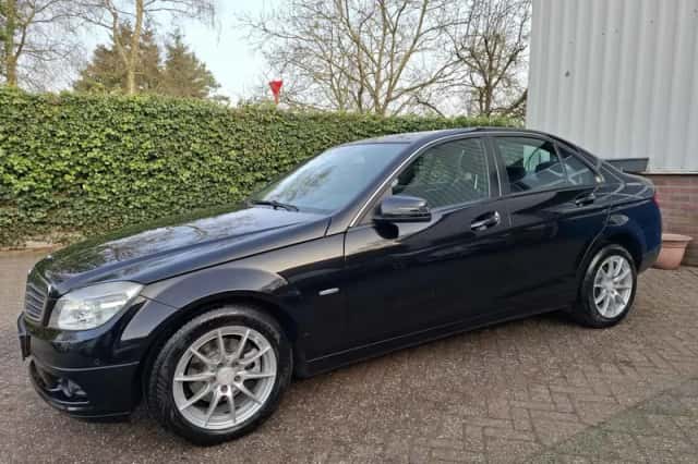 Mercedes-Benz C-Klasse (2010) thumbnail 3