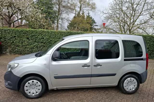 Mercedes-Benz Citan (2015) thumbnail 4