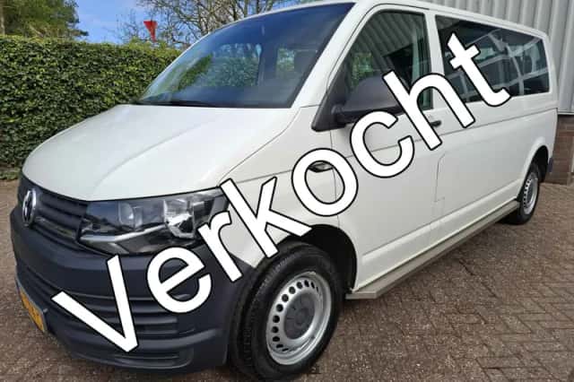 Volkswagen Transporter (2018) thumbnail 1