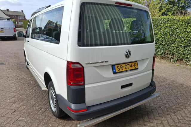 Volkswagen Transporter (2018) thumbnail 5