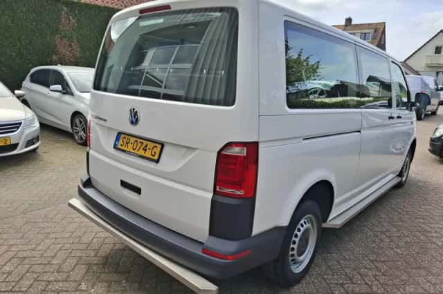 Volkswagen Transporter (2018) thumbnail 6