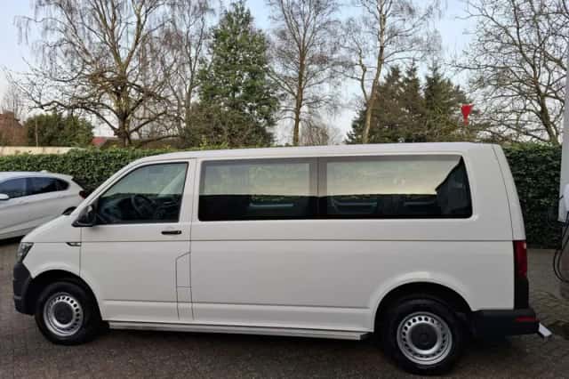 Volkswagen Transporter (2018) thumbnail 5