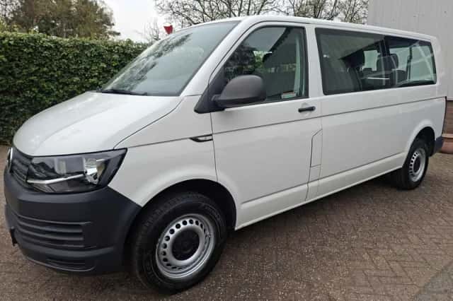 Volkswagen Transporter (2017) thumbnail 3