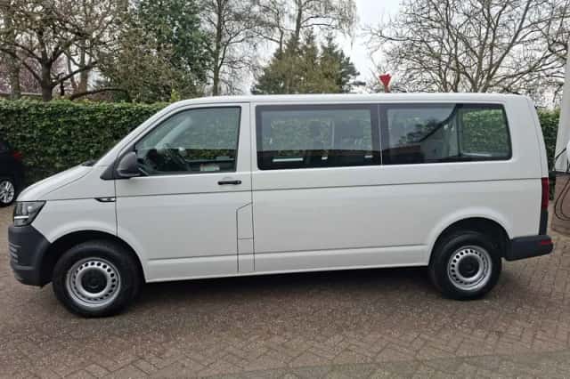 Volkswagen Transporter (2017) thumbnail 4