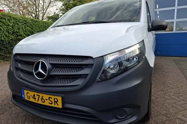 Mercedes-Benz Vito (2019) thumbnail 2