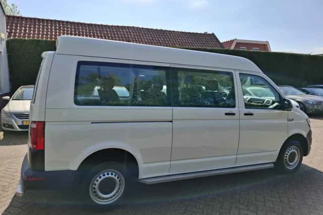 Volkswagen Transporter (2017) thumbnail 6