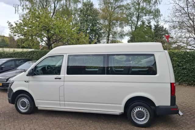 Volkswagen Transporter (2017) thumbnail 4