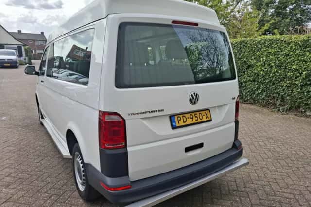 Volkswagen Transporter (2017) thumbnail 5