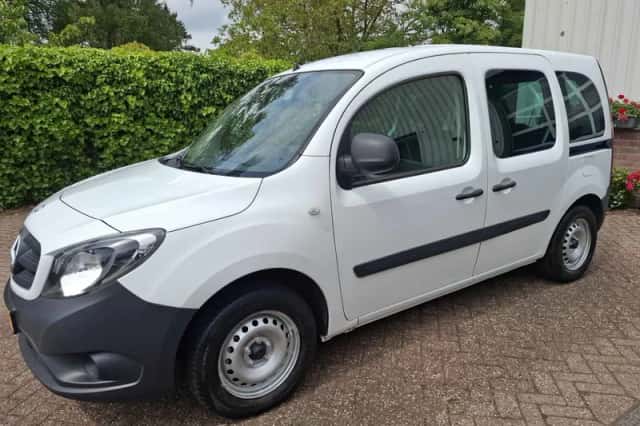 Mercedes-Benz Citan (2019) thumbnail 2