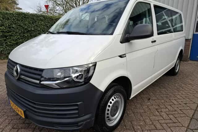 Volkswagen Transporter (2017) thumbnail 1