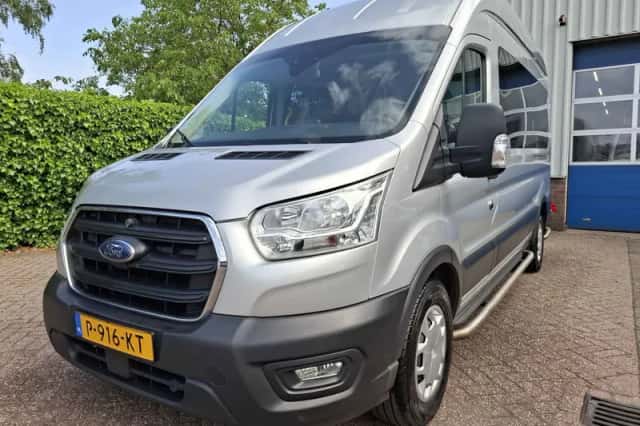Ford Transit (2022) thumbnail 2