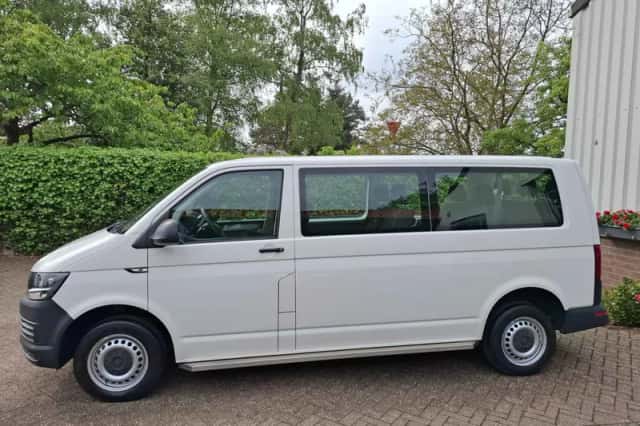 Volkswagen Transporter (2018) thumbnail 4