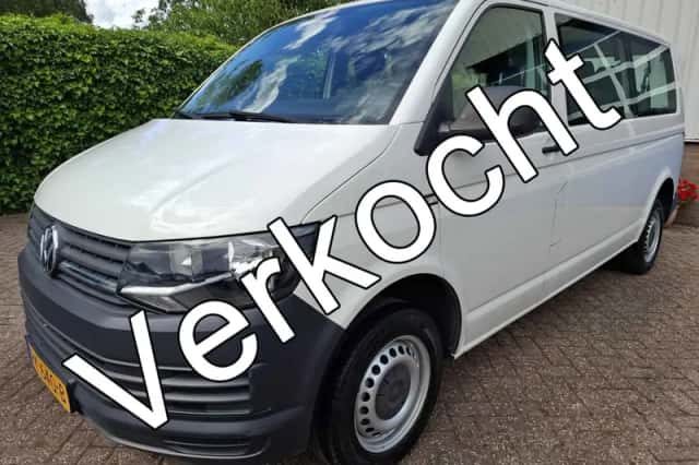 Volkswagen Transporter (2017) thumbnail 1